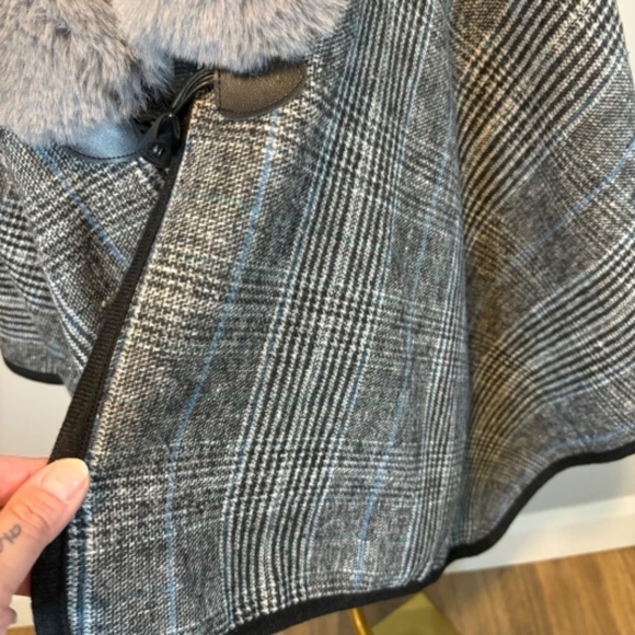 Model France Women's Vintage Fur Collared Plaid Cape NWT Circa 1986 O/S - Picture 7 of 8